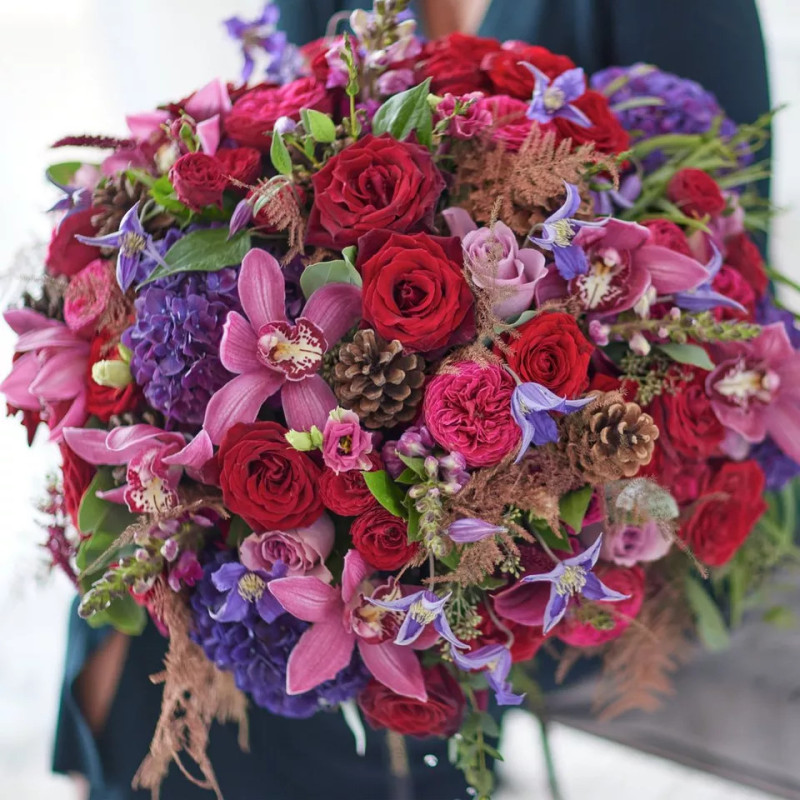 Showstopper Christmas Bouquet